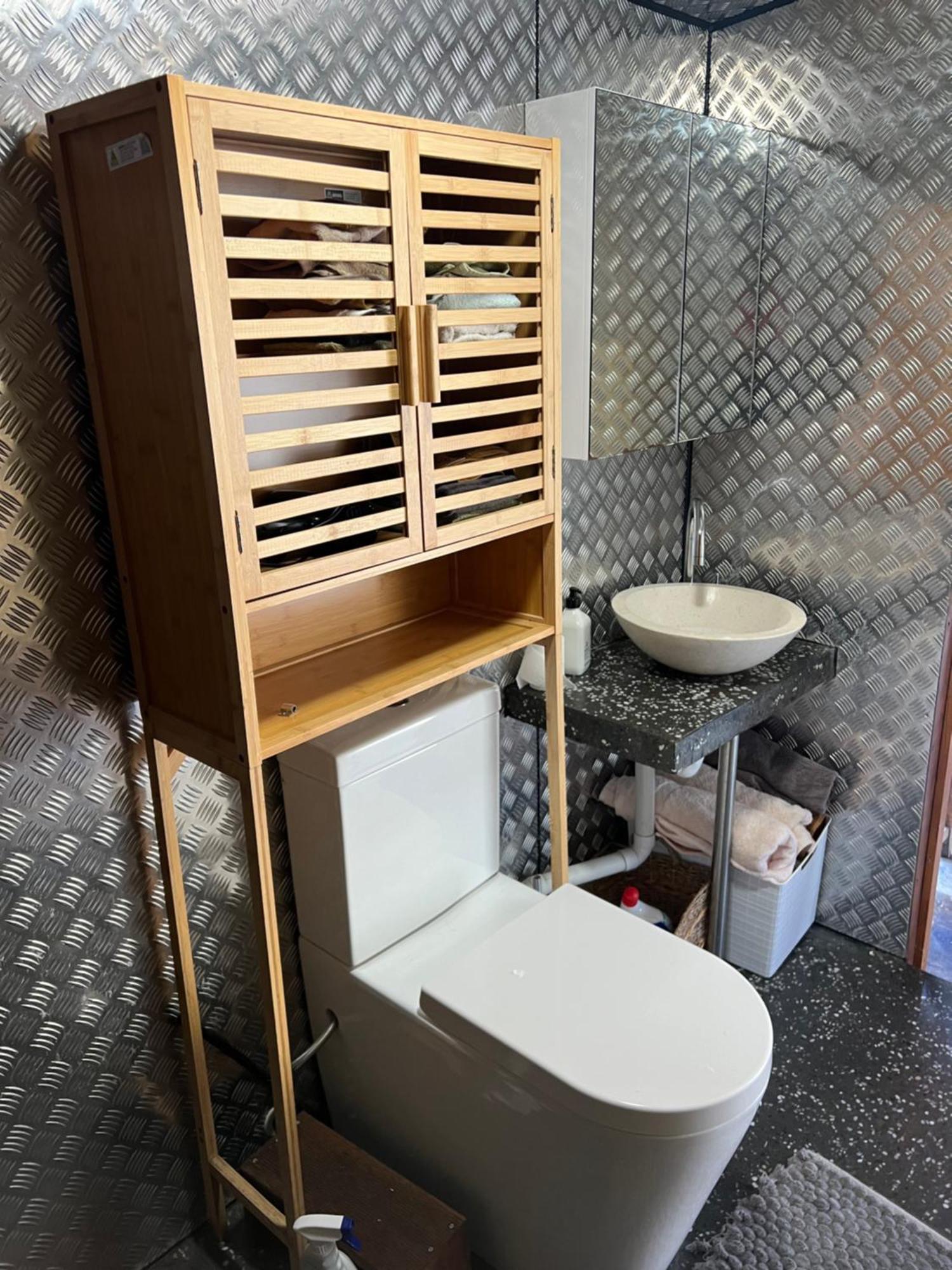 Self Contained Open Shed Space Wainui  Экстерьер фото